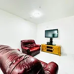 Apartment In East Ham, London