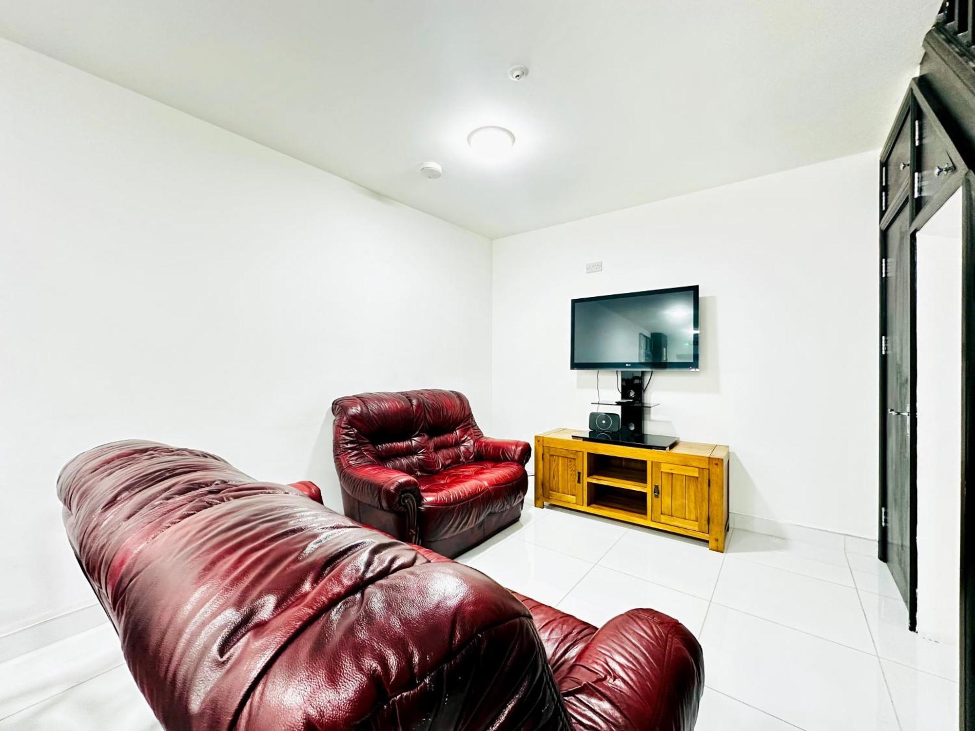 Apartament In East Ham, *